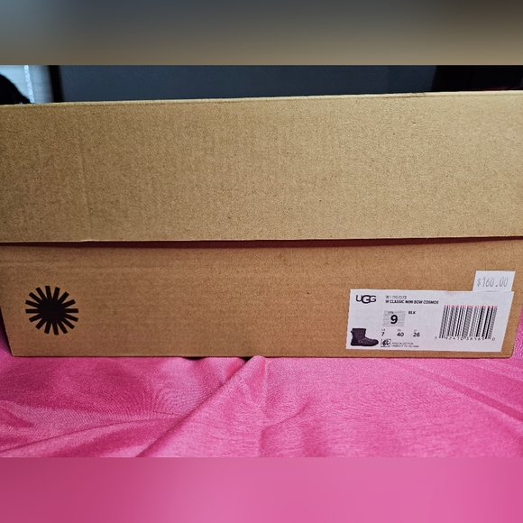 NIB UGG Women's Mini Bow Cosmos Boots 9 - Picture 10 of 10